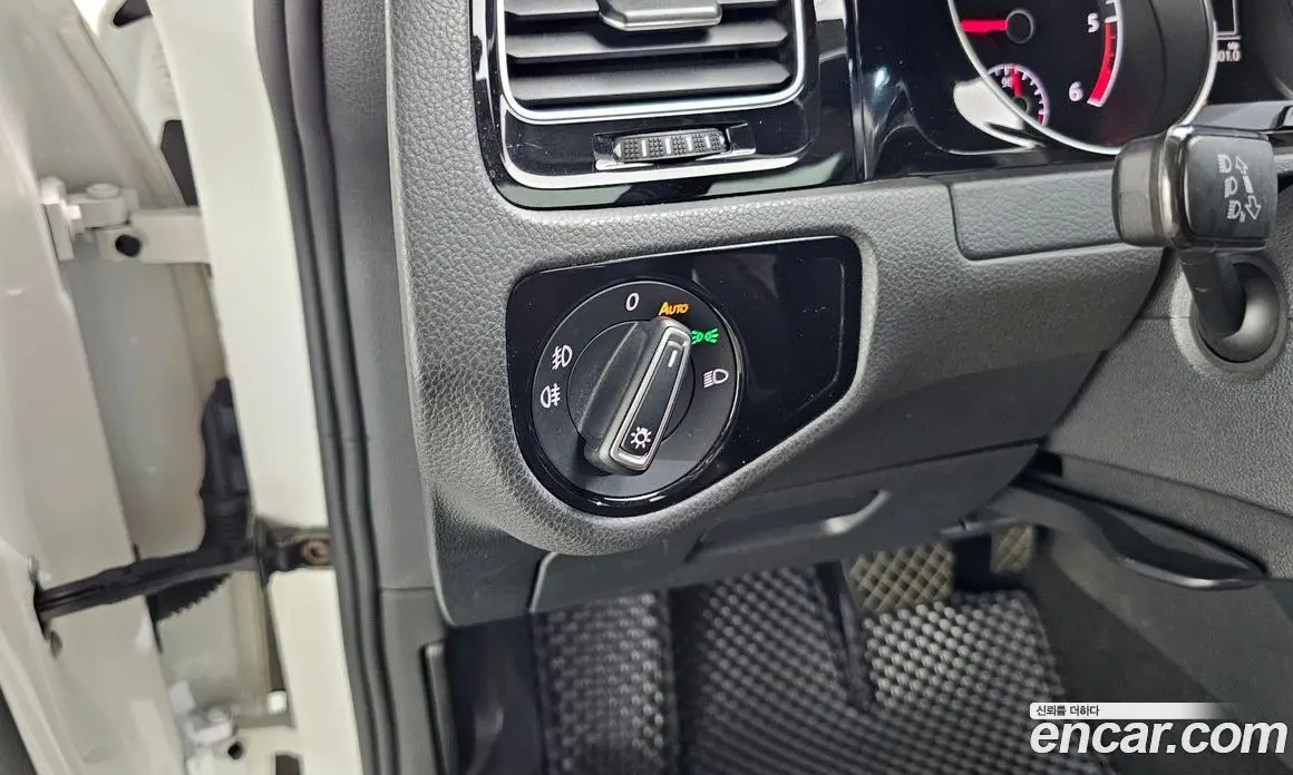 Volkswagen Golf 2016 2.0 автомат (гидро), фото 17 Volkswagen Golf 2016 2.0 автомат (гидро), фото 17