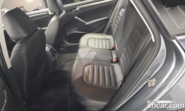 Volkswagen Passat 2018 2.0 автомат (гидро), миниатюра 12