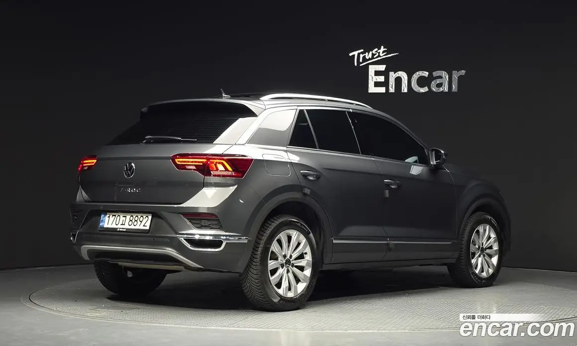 Volkswagen T-Roc 2021 2.0 автомат (гидро), фото 2 Volkswagen T-Roc 2021 2.0 автомат (гидро), фото 2