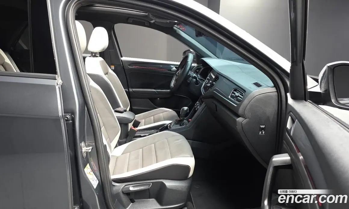 Volkswagen T-Roc 2021 2.0 автомат (гидро), фото 16 Volkswagen T-Roc 2021 2.0 автомат (гидро), фото 16