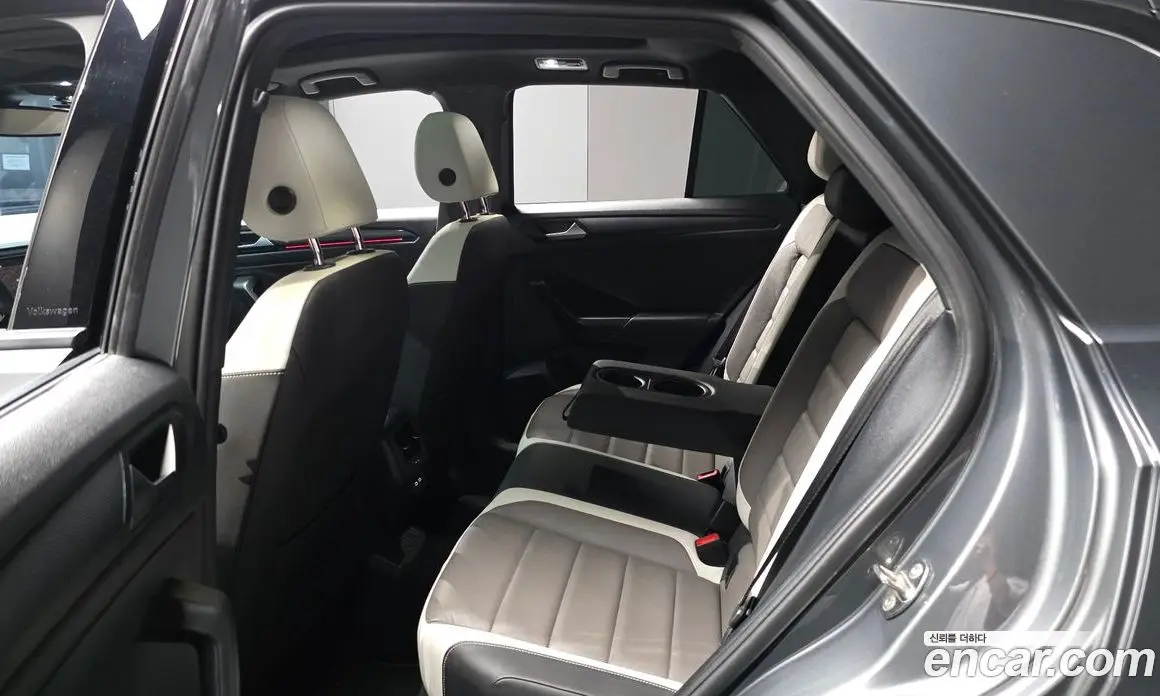 Volkswagen T-Roc 2021 2.0 автомат (гидро), фото 17 Volkswagen T-Roc 2021 2.0 автомат (гидро), фото 17
