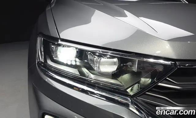 Volkswagen T-Roc 2021 2.0 автомат (гидро), миниатюра 8 Volkswagen T-Roc 2021 2.0 автомат (гидро), миниатюра 8