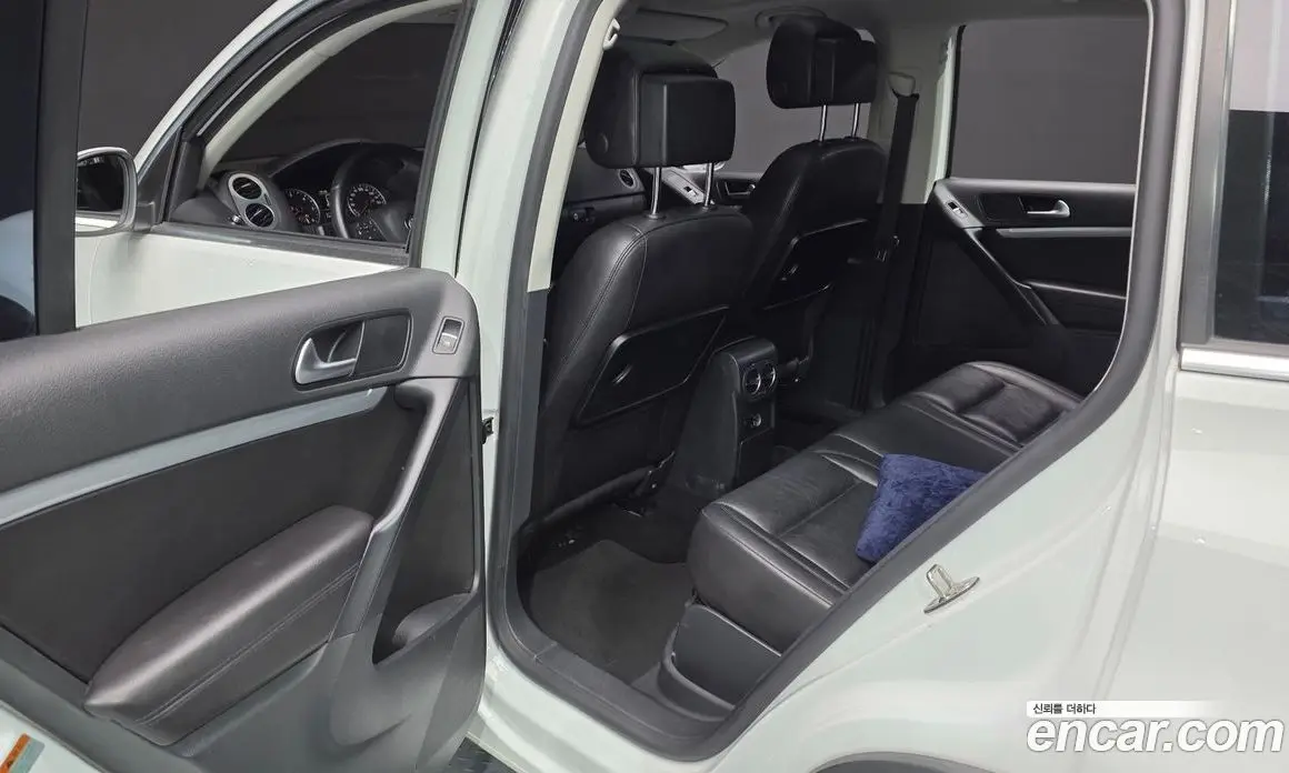 Volkswagen Tiguan 2014 2.0 автомат (гидро), фото 16 Volkswagen Tiguan 2014 2.0 автомат (гидро), фото 16