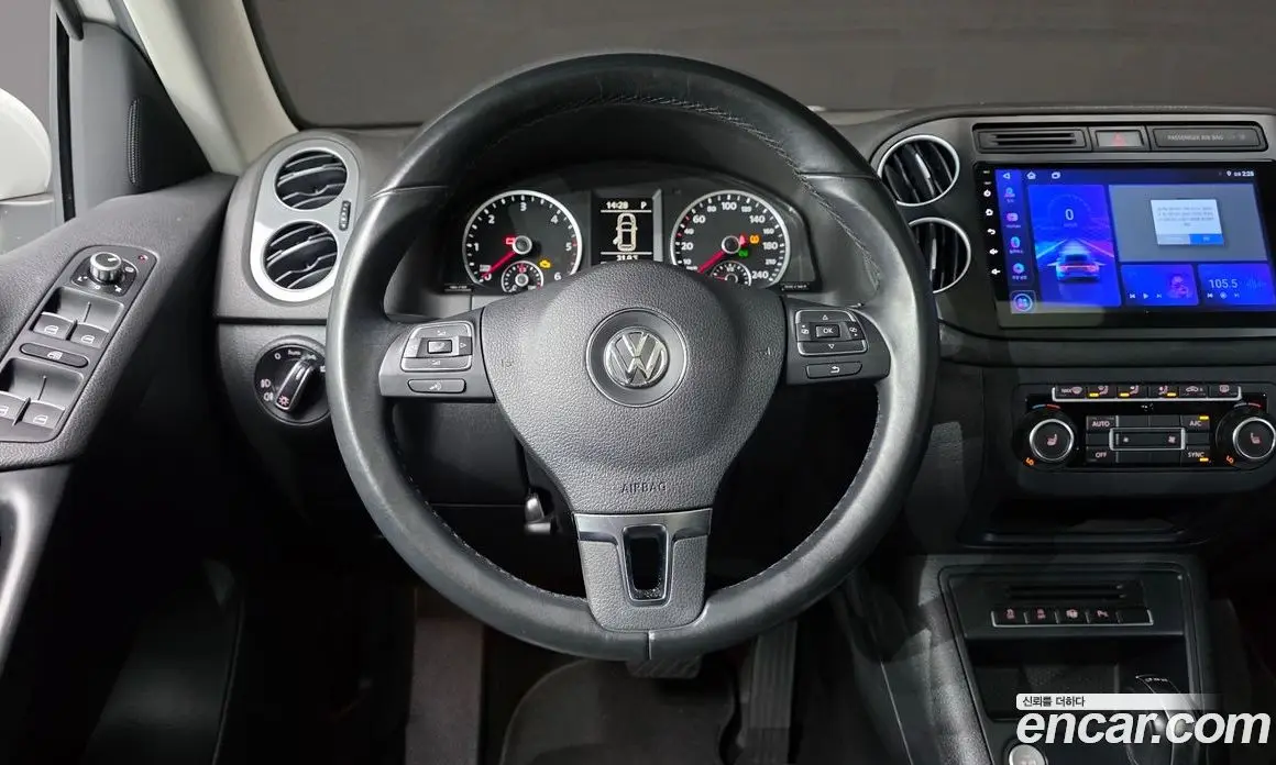 Volkswagen Tiguan 2014 2.0 автомат (гидро), фото 19 Volkswagen Tiguan 2014 2.0 автомат (гидро), фото 19