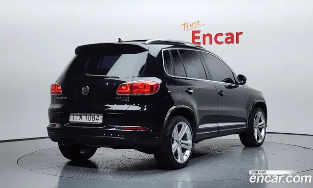 Volkswagen Tiguan 2015 2.0 автомат (гидро), миниатюра 2