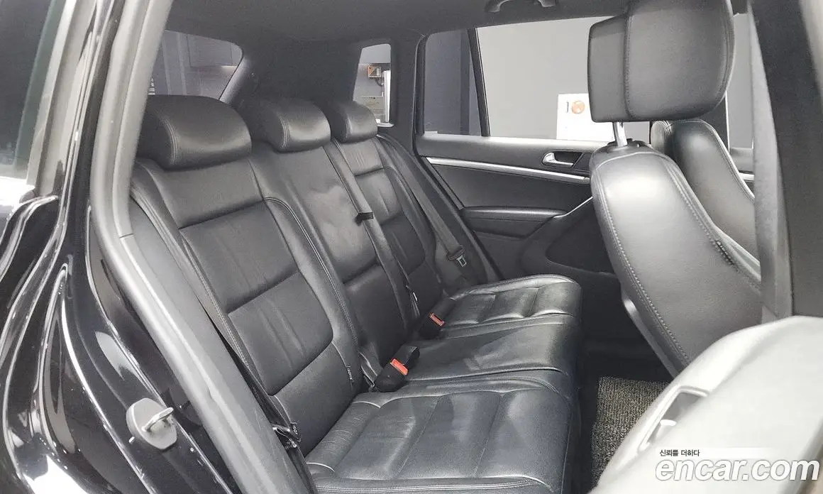 Volkswagen Tiguan 2015 2.0 автомат (гидро), фото 12