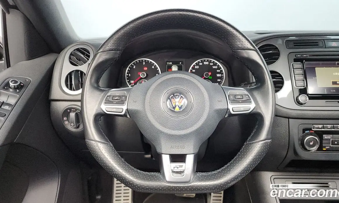 Volkswagen Tiguan 2015 2.0 автомат (гидро), фото 13