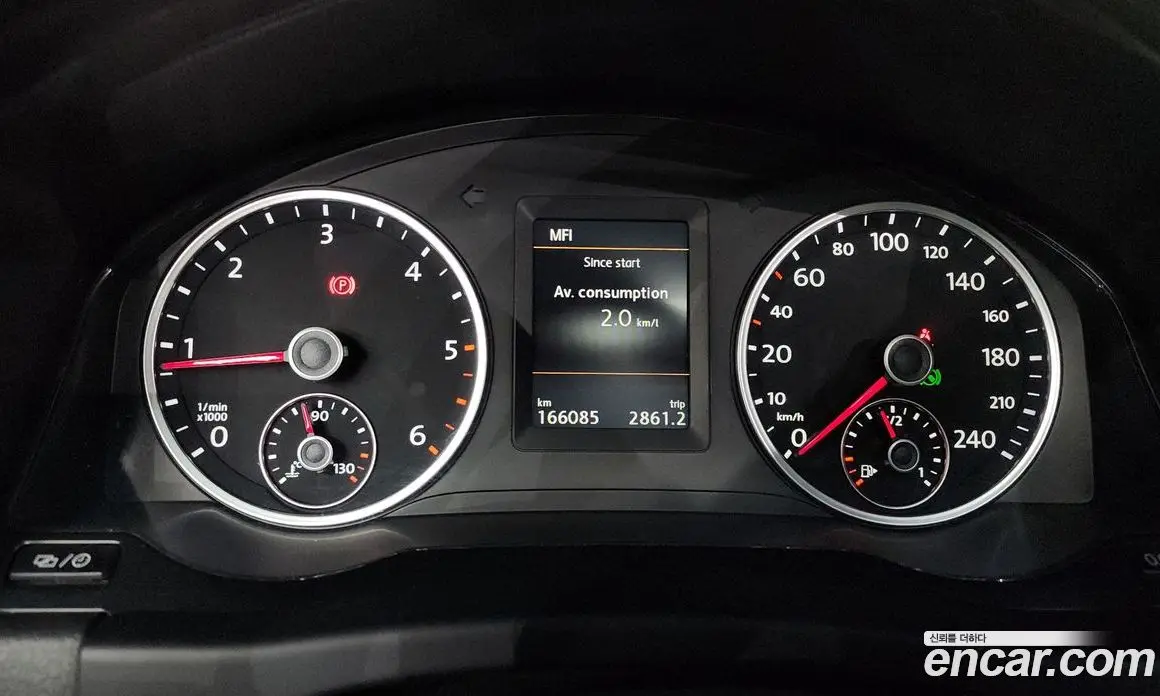 Volkswagen Tiguan 2015 2.0 автомат (гидро), фото 8