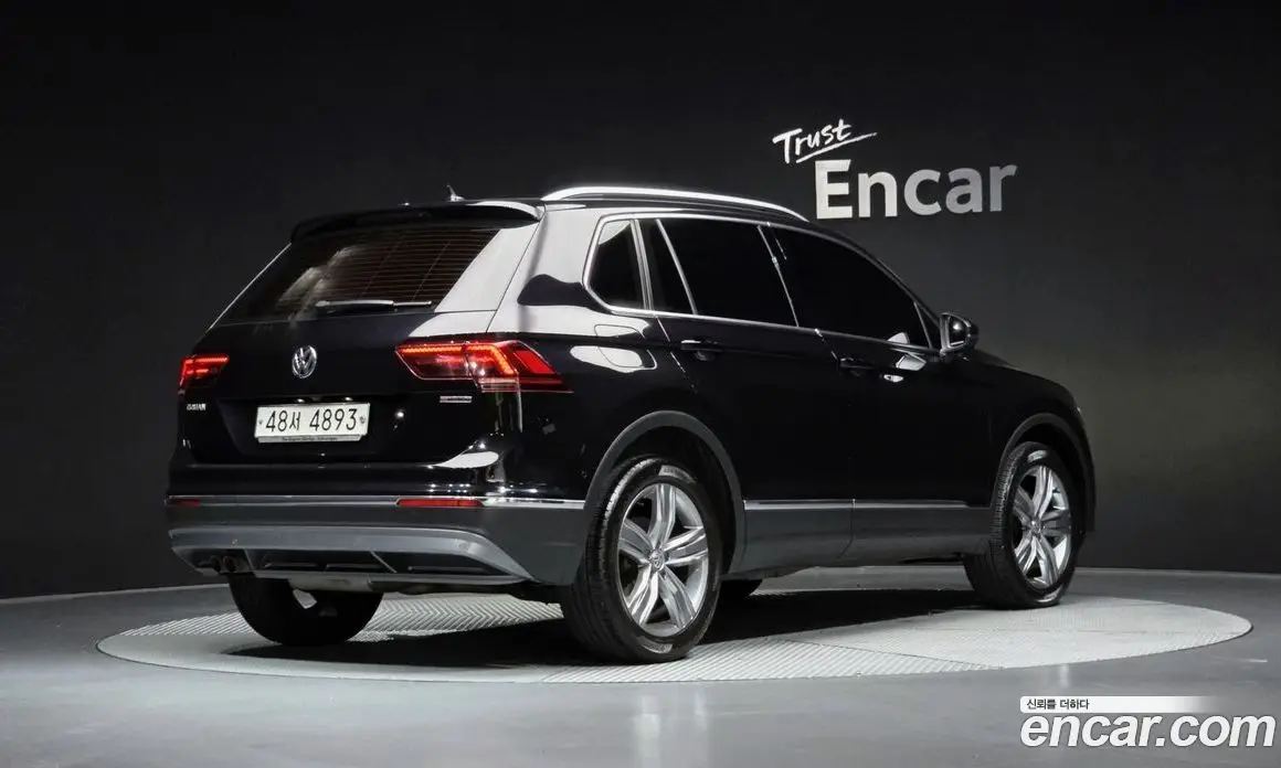 Volkswagen Tiguan 2018 2.0 автомат (гидро), фото 1 Volkswagen Tiguan 2018 2.0 автомат (гидро), фото 1