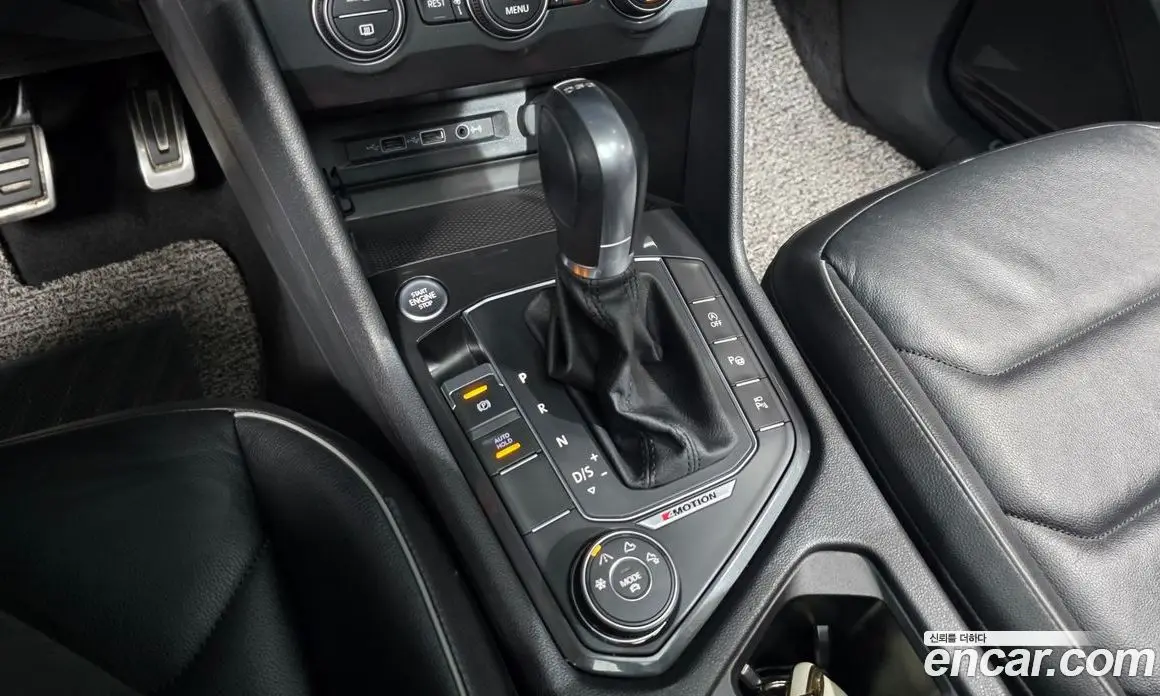 Volkswagen Tiguan 2018 2.0 автомат (гидро), фото 11 Volkswagen Tiguan 2018 2.0 автомат (гидро), фото 11