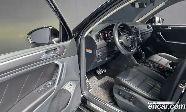 Volkswagen Tiguan 2018 2.0 автомат (гидро), миниатюра 12