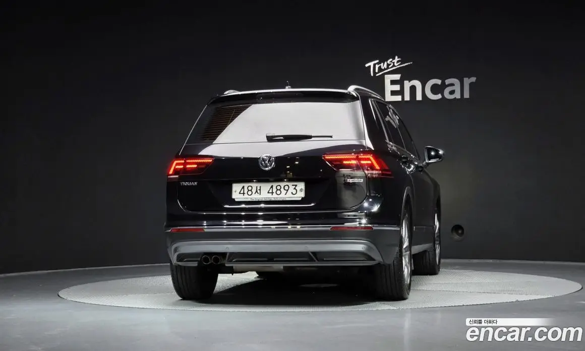Volkswagen Tiguan 2018 2.0 автомат (гидро), фото 3 Volkswagen Tiguan 2018 2.0 автомат (гидро), фото 3