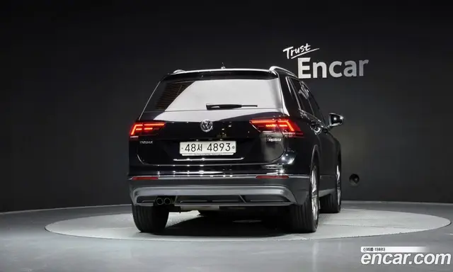 Volkswagen Tiguan 2018 2.0 автомат (гидро), миниатюра 3 Volkswagen Tiguan 2018 2.0 автомат (гидро), миниатюра 3