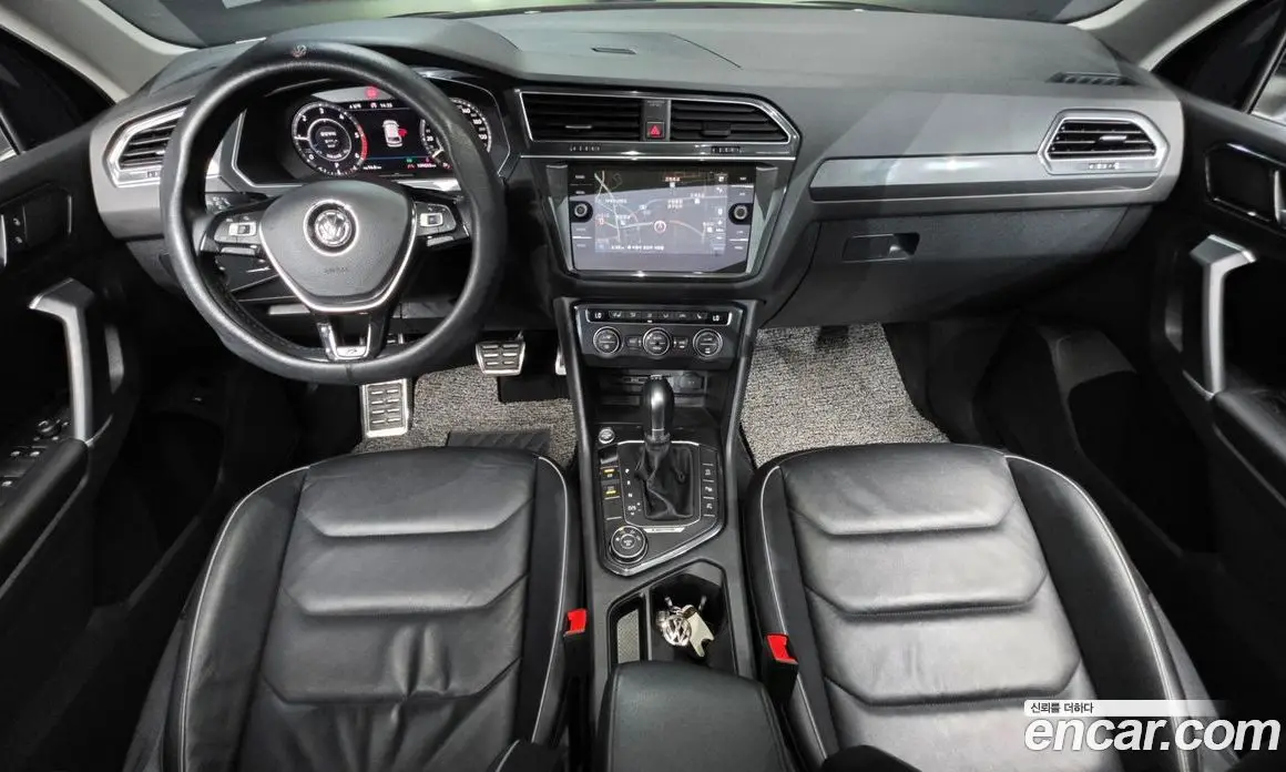Volkswagen Tiguan 2018 2.0 автомат (гидро), фото 9 Volkswagen Tiguan 2018 2.0 автомат (гидро), фото 9
