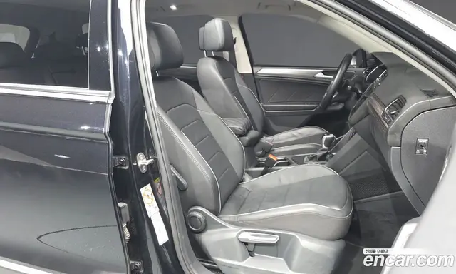 Volkswagen Tiguan 2022 2.0 автомат (гидро), миниатюра 11 Volkswagen Tiguan 2022 2.0 автомат (гидро), миниатюра 11