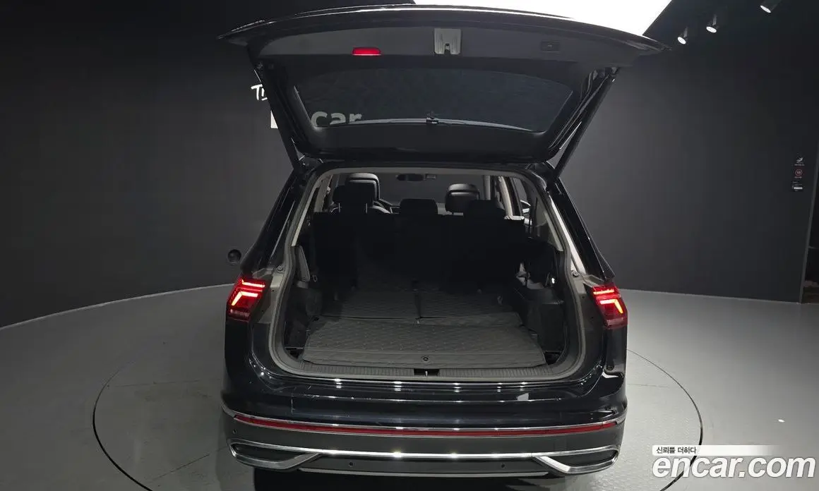 Volkswagen Tiguan 2022 2.0 автомат (гидро), фото 20 Volkswagen Tiguan 2022 2.0 автомат (гидро), фото 20
