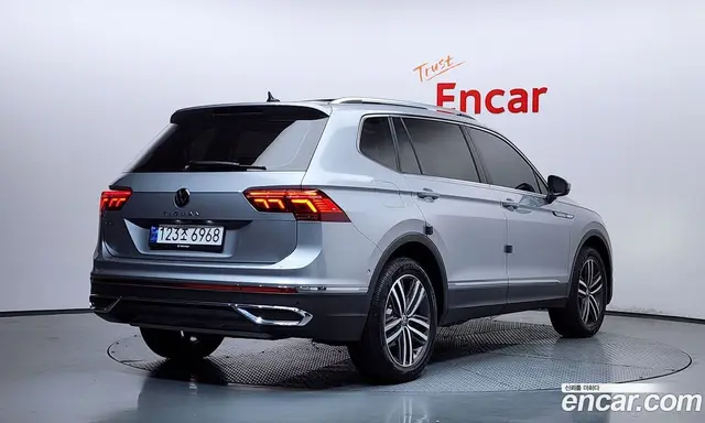 Volkswagen Tiguan 2023 2.0 автомат (гидро), миниатюра 2
