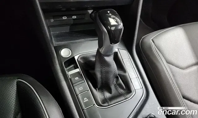 Volkswagen Tiguan 2023 2.0 автомат (гидро), миниатюра 12