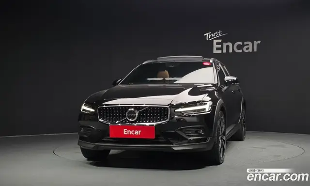 Volvo V60 2023 2.0 автомат (гидро), миниатюра 3 Volvo V60 2023 2.0 автомат (гидро), миниатюра 3