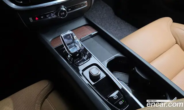 Volvo V60 2023 2.0 автомат (гидро), миниатюра 9 Volvo V60 2023 2.0 автомат (гидро), миниатюра 9