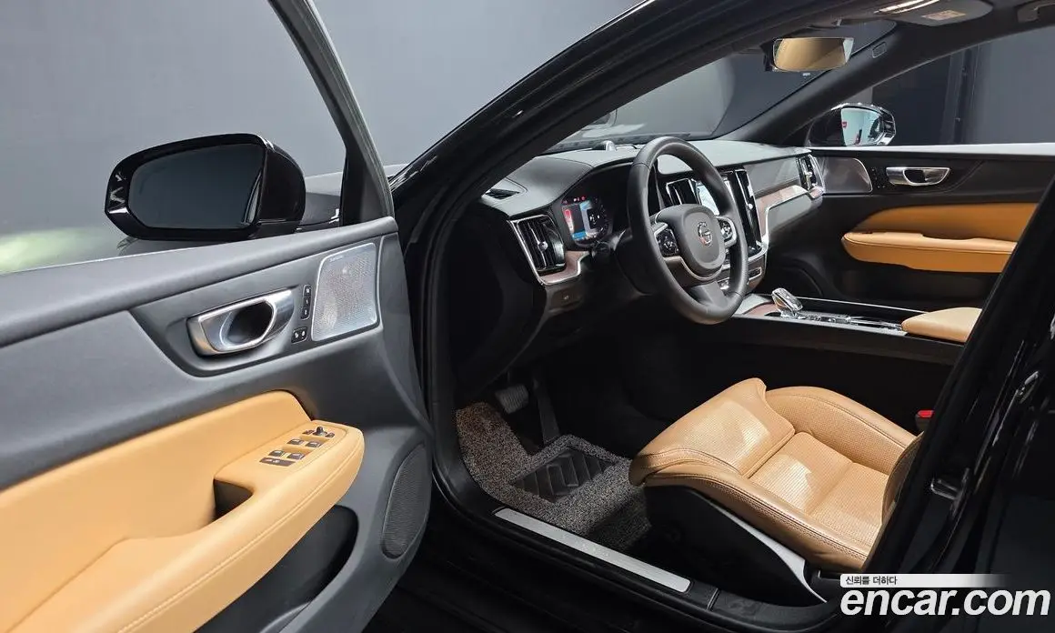 Volvo V60 2023 2.0 автомат (гидро), фото 10 Volvo V60 2023 2.0 автомат (гидро), фото 10