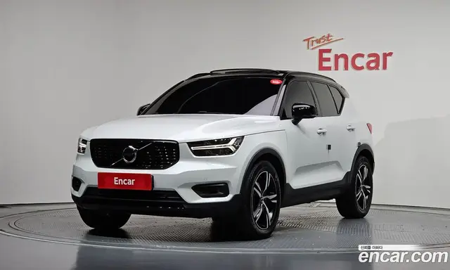 Volvo XC40 2021 2.0 автомат (гидро), миниатюра 1 Volvo XC40 2021 2.0 автомат (гидро), миниатюра 1
