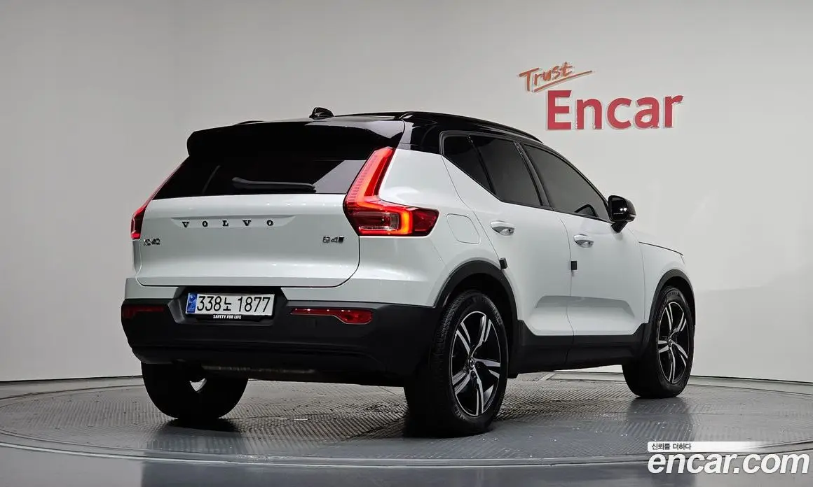 Volvo XC40 2021 2.0 автомат (гидро), фото 2 Volvo XC40 2021 2.0 автомат (гидро), фото 2