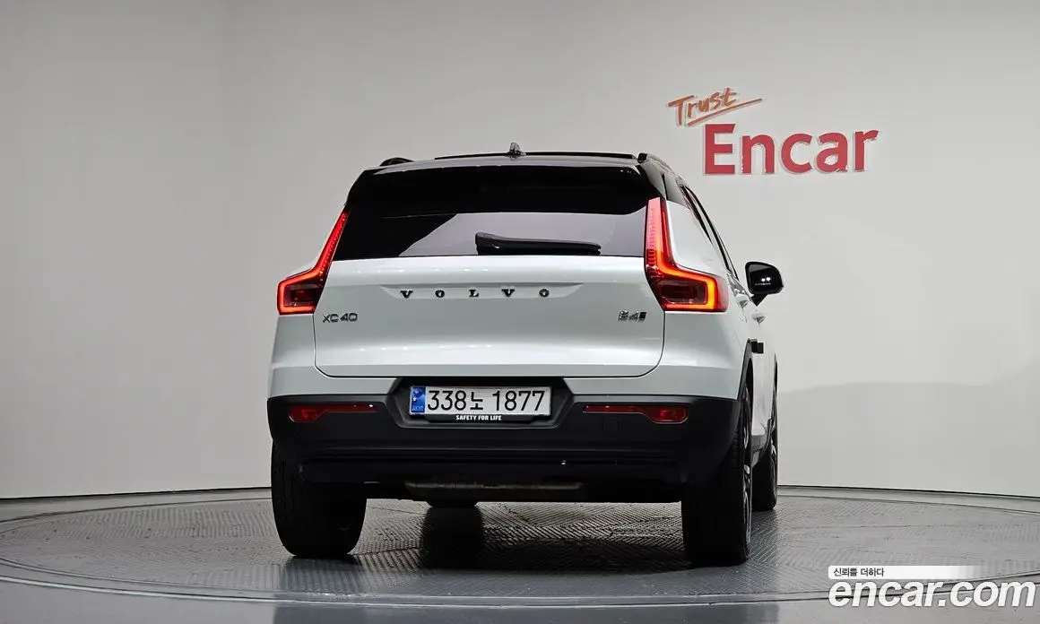 Volvo XC40 2021 2.0 автомат (гидро), фото 4 Volvo XC40 2021 2.0 автомат (гидро), фото 4