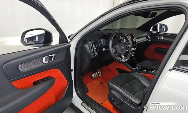 Volvo XC40 2021 2.0 автомат (гидро), миниатюра 10 Volvo XC40 2021 2.0 автомат (гидро), миниатюра 10