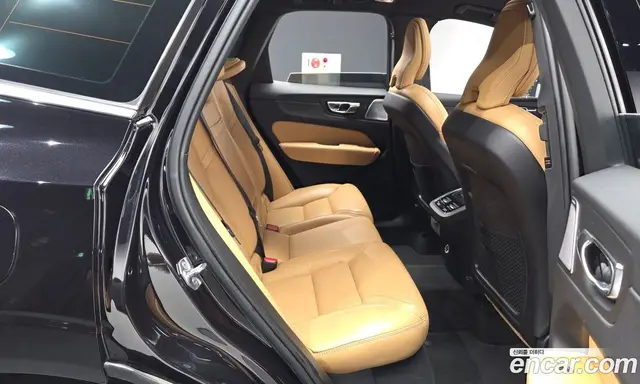 Volvo XC60 2019 2.0 автомат (гидро), миниатюра 12