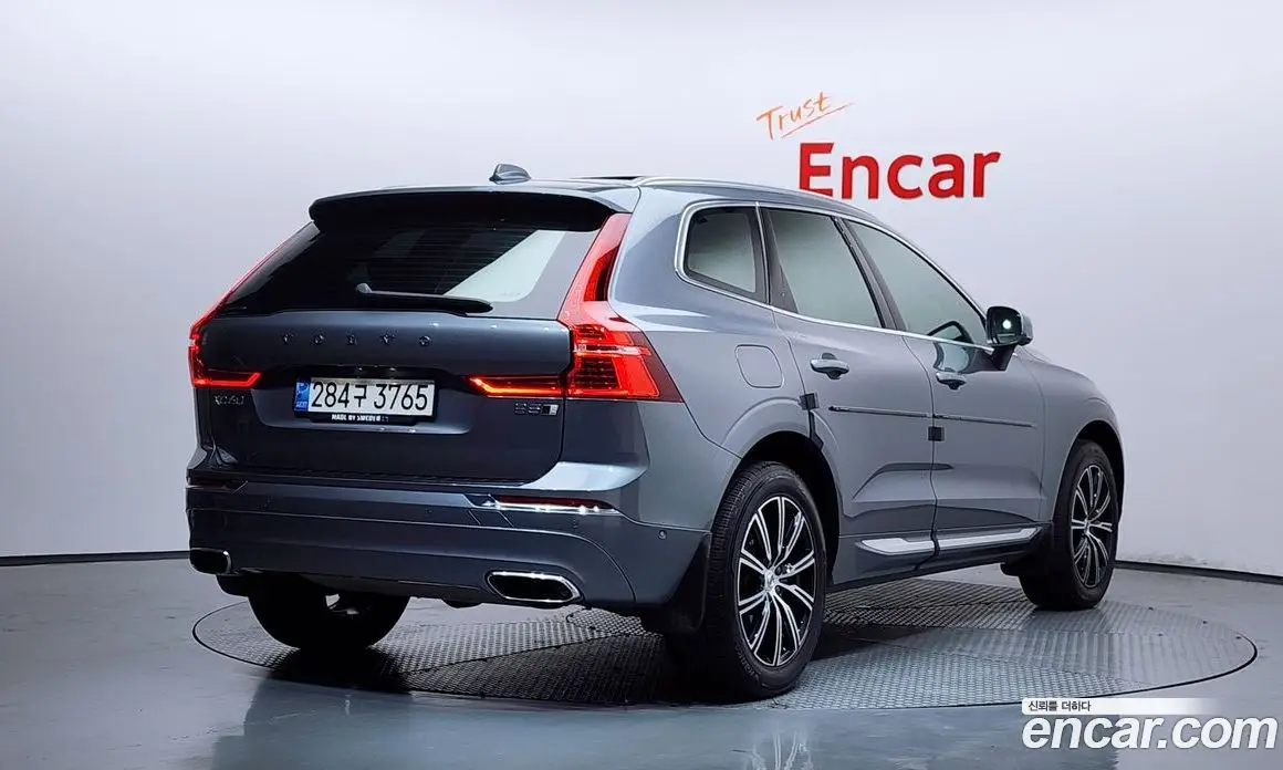 Volvo XC60 2021 2.0 автомат (гидро), фото 2 Volvo XC60 2021 2.0 автомат (гидро), фото 2