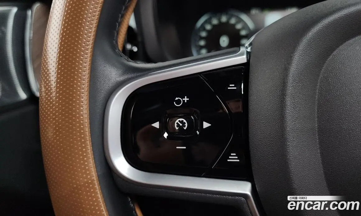 Volvo XC60 2021 2.0 автомат (гидро), фото 21 Volvo XC60 2021 2.0 автомат (гидро), фото 21