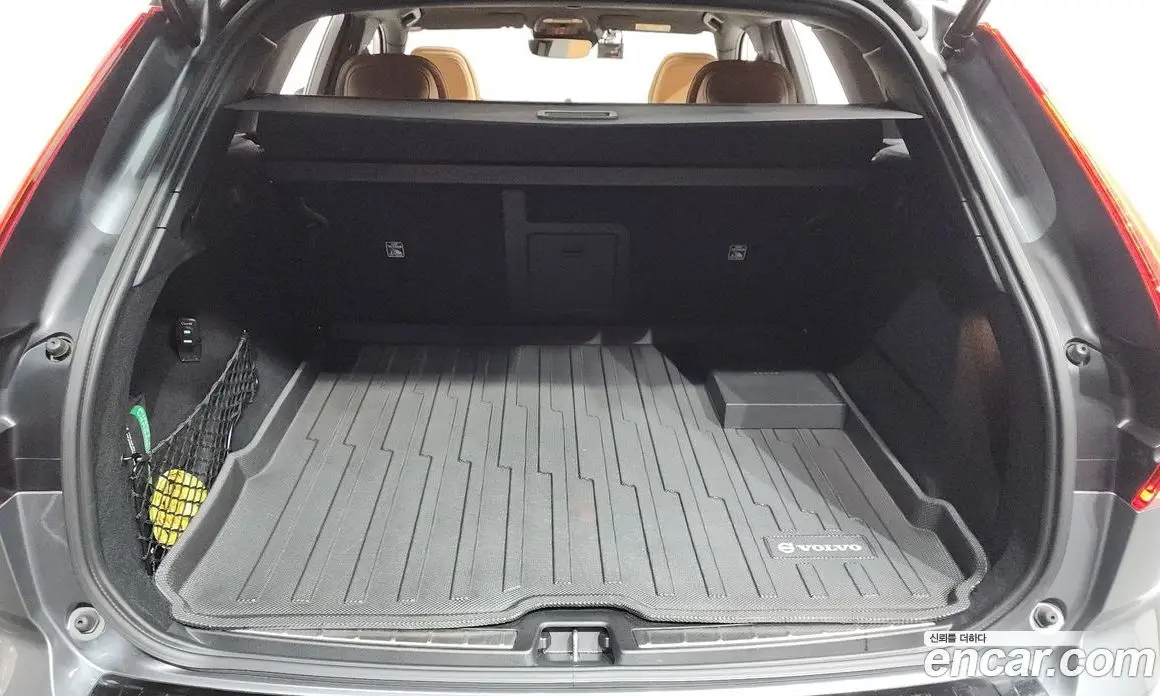 Volvo XC60 2021 2.0 автомат (гидро), фото 24 Volvo XC60 2021 2.0 автомат (гидро), фото 24