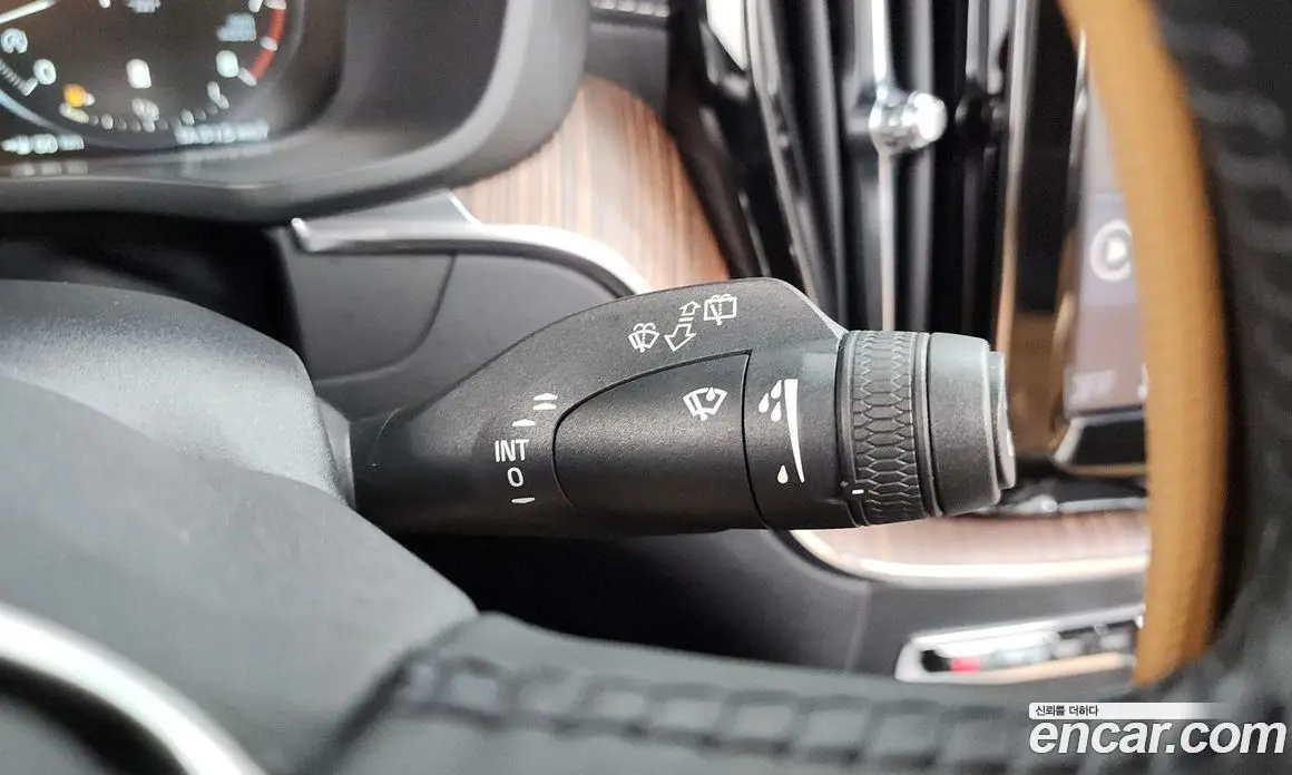 Volvo XC60 2021 2.0 автомат (гидро), фото 28 Volvo XC60 2021 2.0 автомат (гидро), фото 28