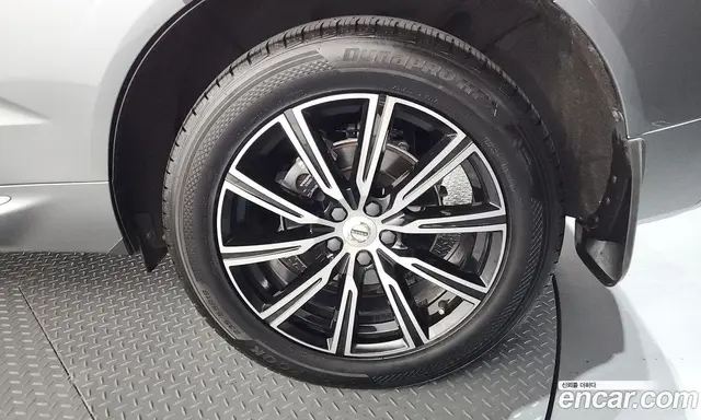 Volvo XC60 2021 2.0 автомат (гидро), миниатюра 7 Volvo XC60 2021 2.0 автомат (гидро), миниатюра 7