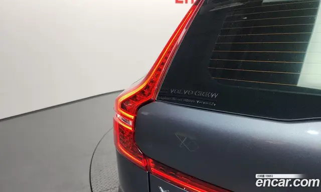 Volvo XC60 2021 2.0 автомат (гидро), миниатюра 9 Volvo XC60 2021 2.0 автомат (гидро), миниатюра 9