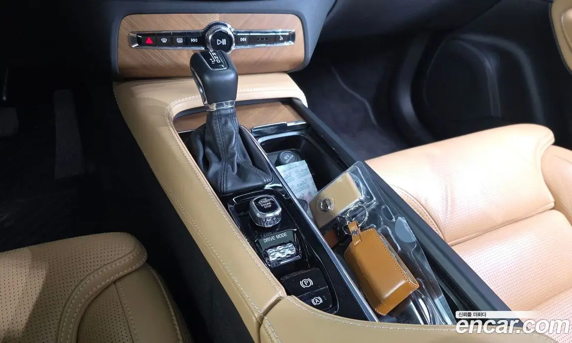 Volvo XC90 2020 2.0 автомат (гидро), фото 9 Volvo XC90 2020 2.0 автомат (гидро), фото 9