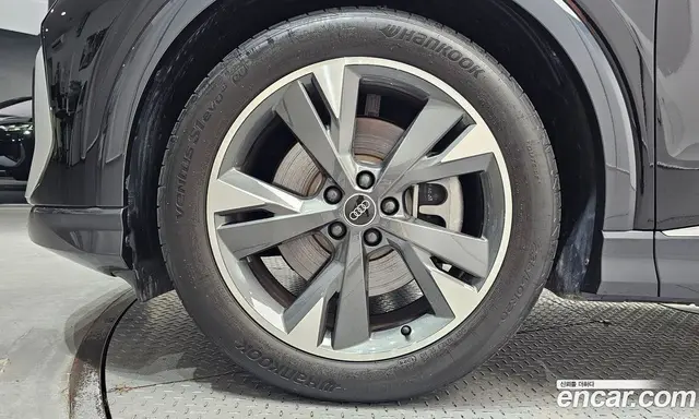 Audi Q4 e-tron 2023 0.2 автомат (гидро), миниатюра 5 Audi Q4 e-tron 2023 0.2 автомат (гидро), миниатюра 5