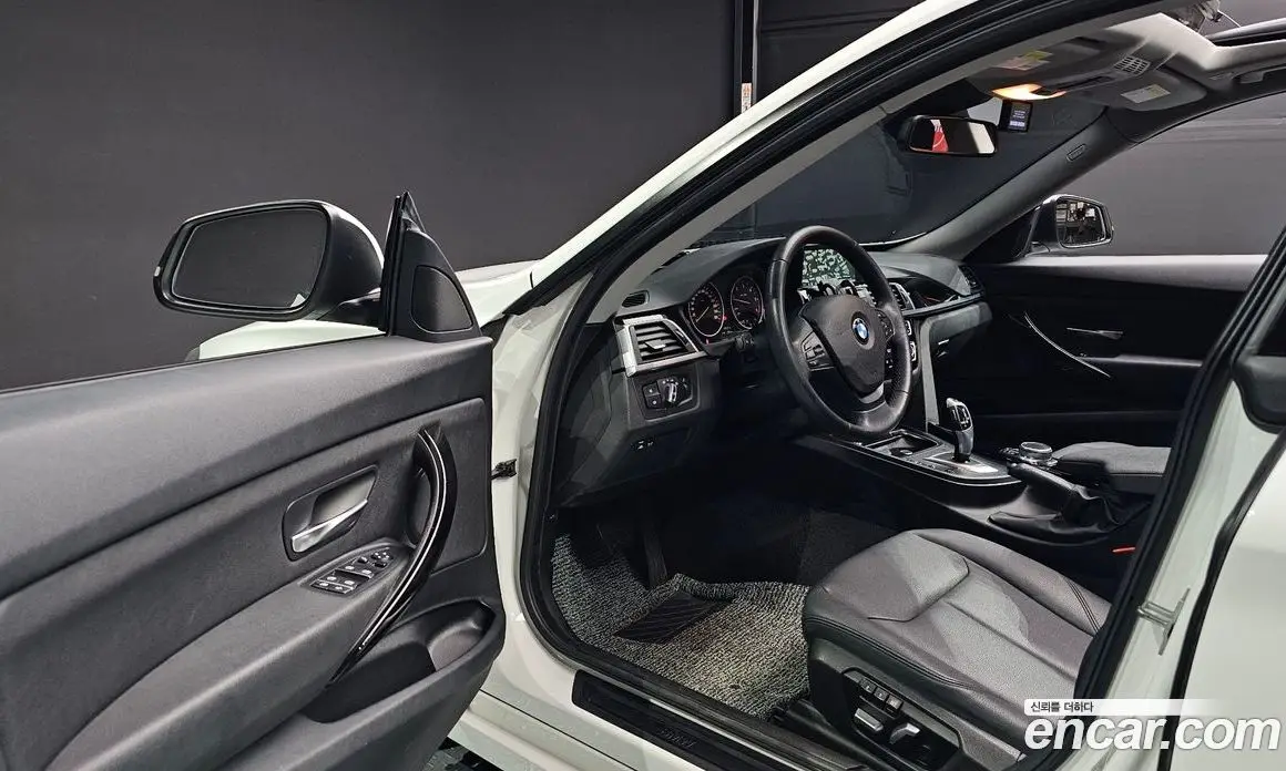 BMW 3 серия 2017 2.0 автомат (гидро), фото 13