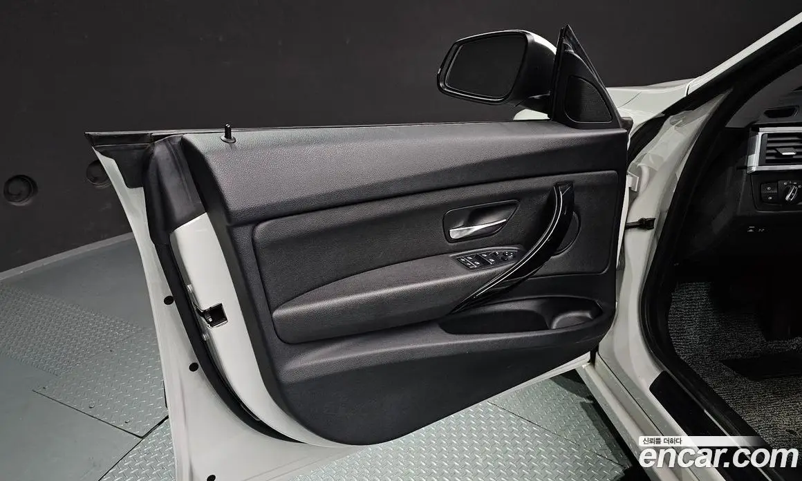BMW 3 серия 2017 2.0 автомат (гидро), фото 14