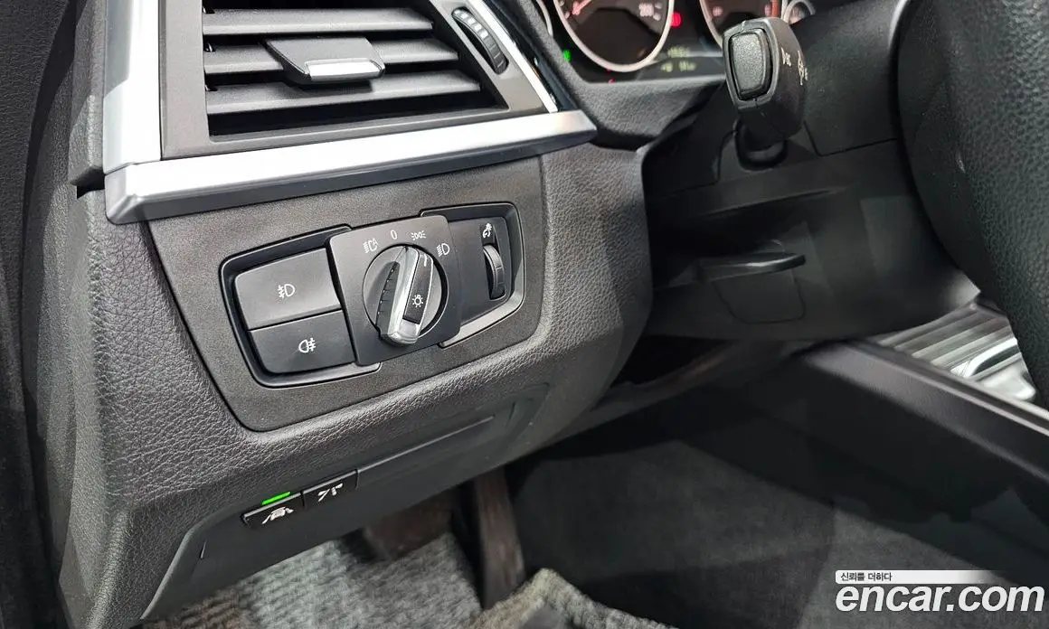 BMW 3 серия 2017 2.0 автомат (гидро), фото 29