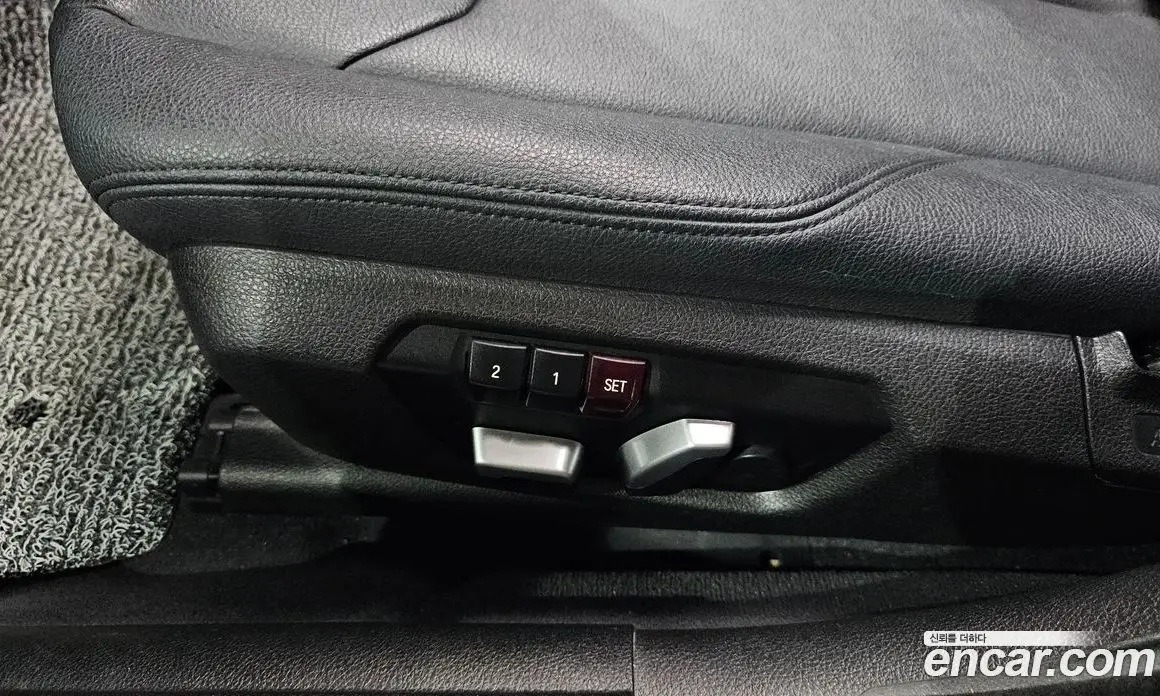 BMW 3 серия 2017 2.0 автомат (гидро), фото 31