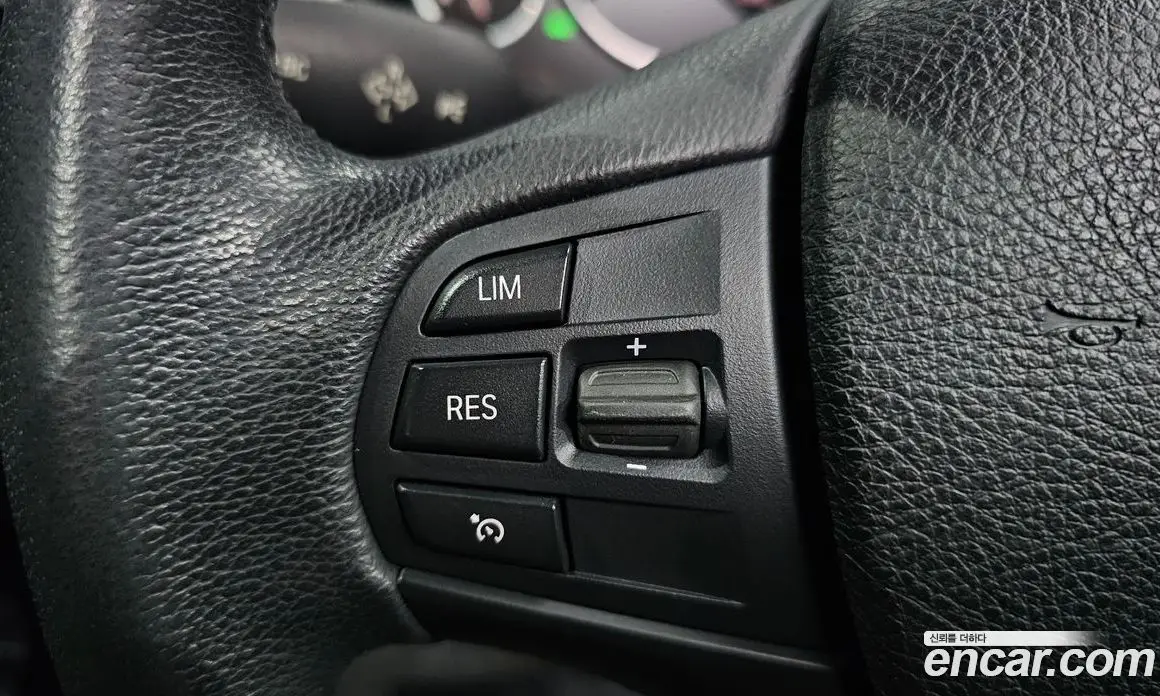 BMW 3 серия 2017 2.0 автомат (гидро), фото 34