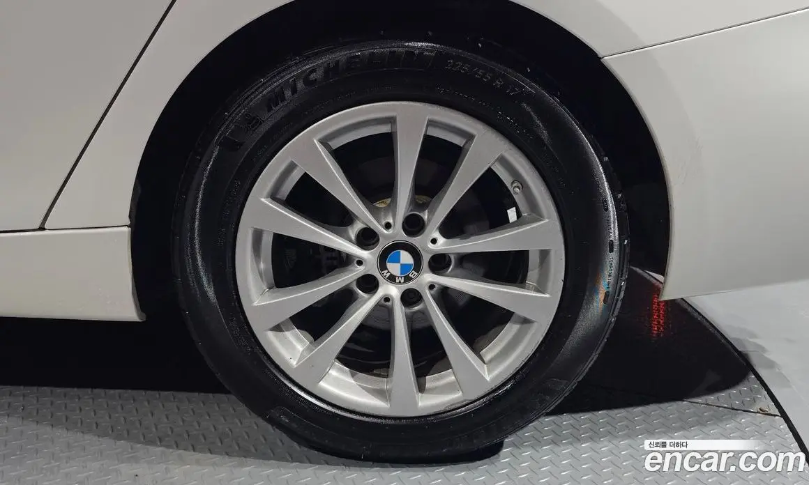 BMW 3 серия 2017 2.0 автомат (гидро), фото 7