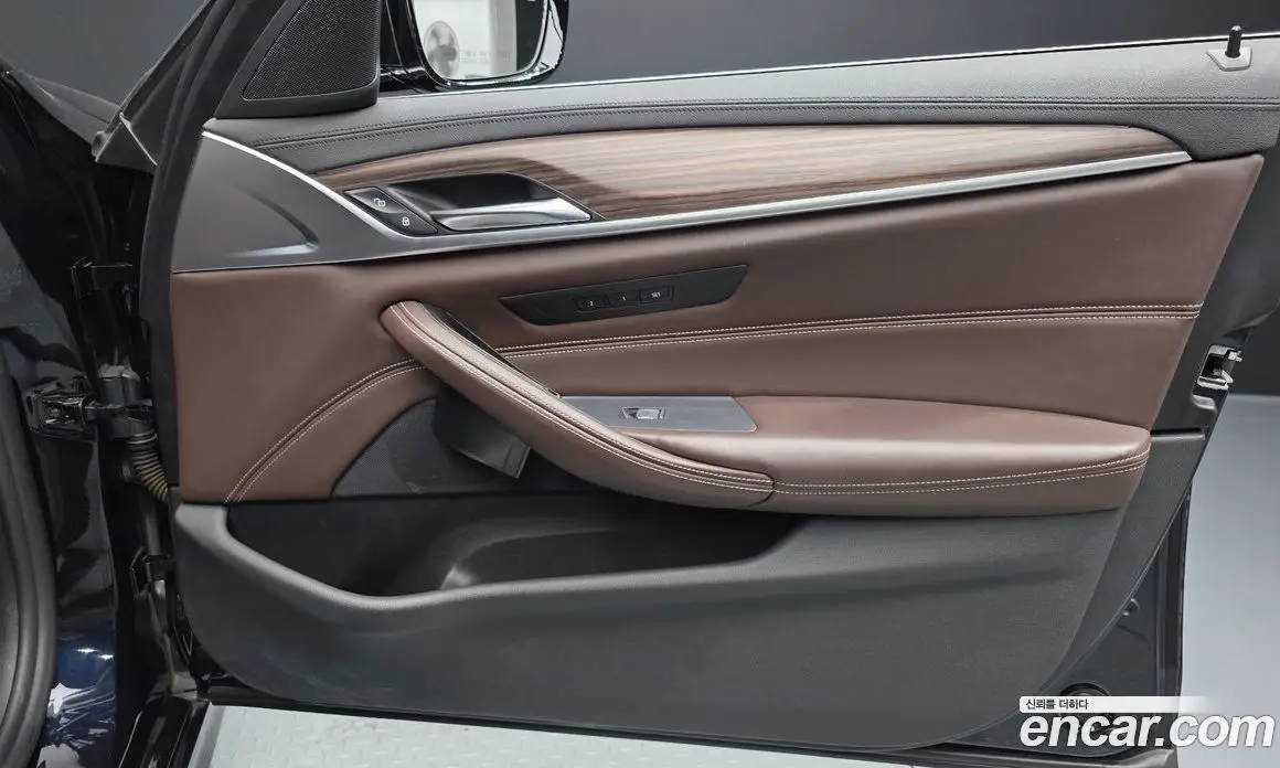 BMW 5 серия 2019 2.0 автомат (гидро), фото 14 BMW 5 серия 2019 2.0 автомат (гидро), фото 14