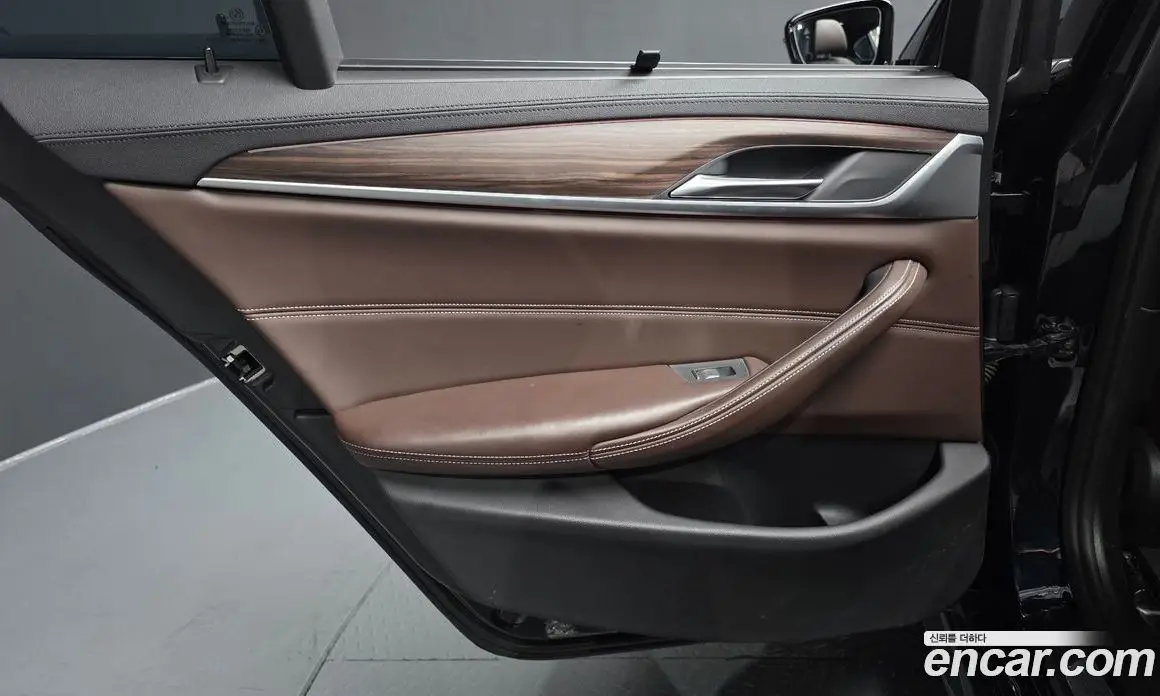 BMW 5 серия 2019 2.0 автомат (гидро), фото 15 BMW 5 серия 2019 2.0 автомат (гидро), фото 15