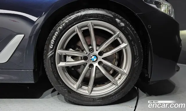 BMW 5 серия 2019 2.0 автомат (гидро), миниатюра 7 BMW 5 серия 2019 2.0 автомат (гидро), миниатюра 7