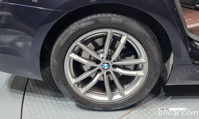 BMW 5 серия 2019 2.0 автомат (гидро), миниатюра 5