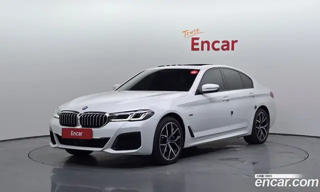BMW 5 серия 2023 2.0 автомат (гидро), миниатюра 1 BMW 5 серия 2023 2.0 автомат (гидро), миниатюра 1