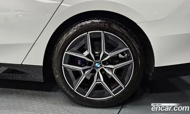 BMW 5 серия 2024 2.0 автомат (гидро), миниатюра 7 BMW 5 серия 2024 2.0 автомат (гидро), миниатюра 7